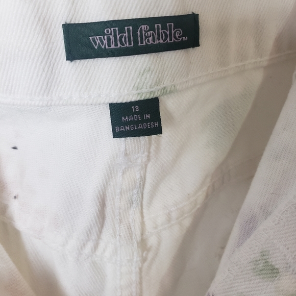 Wild Fable; High Rise; Jean Shorts; White with Flower Pattern; Tie Dye; - Picture 5 of 7